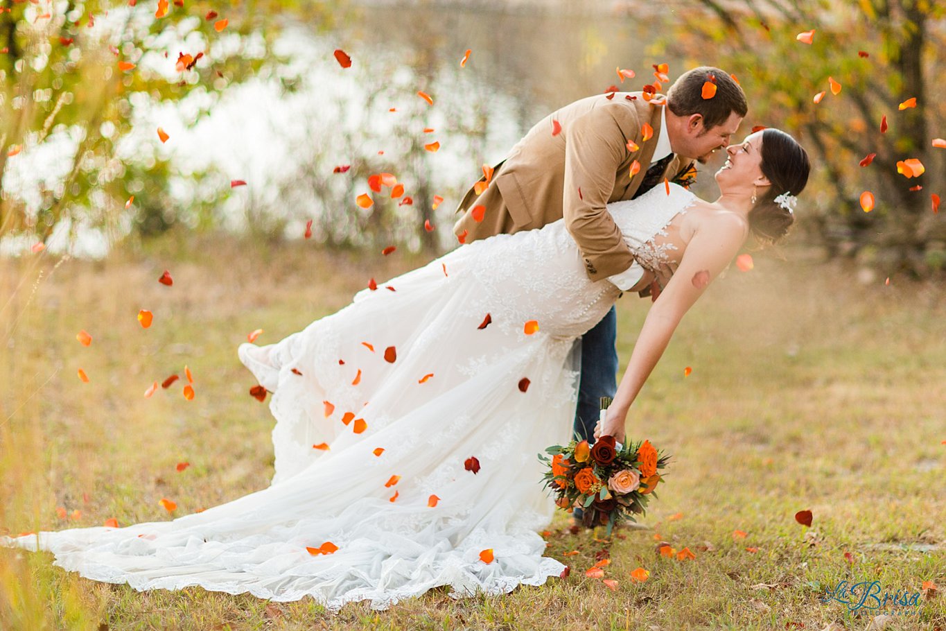 bride groom dip kiss rose petals
