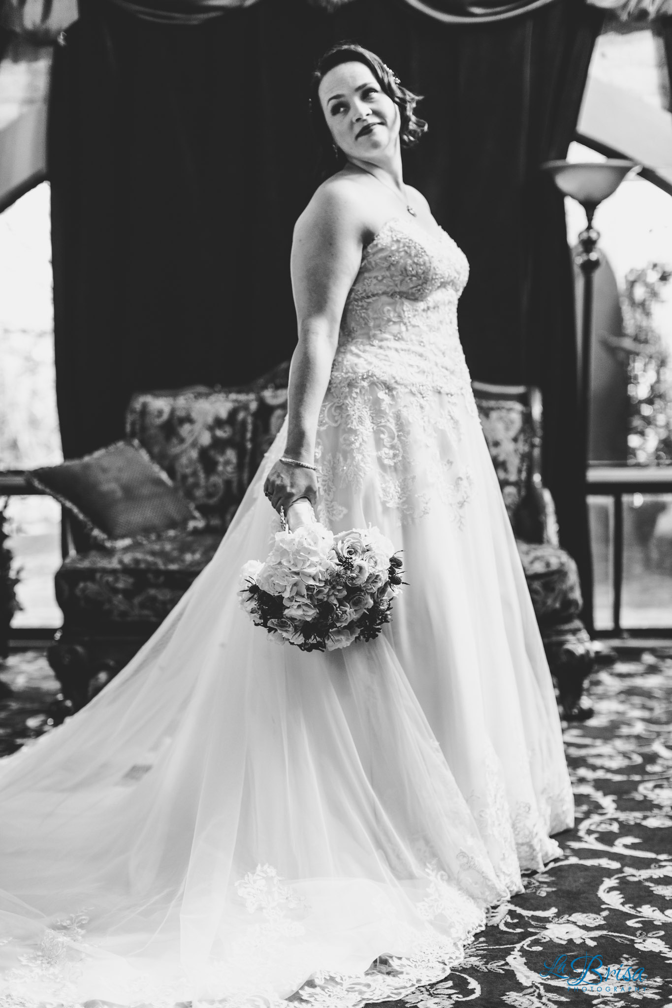 bridal full length portrait buttes at reflections